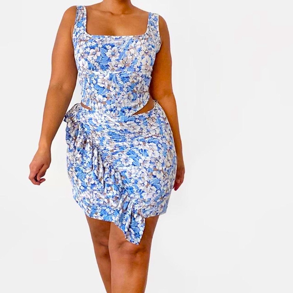 PrettyLittleThing Blue Floral Plus Size Skirt Set